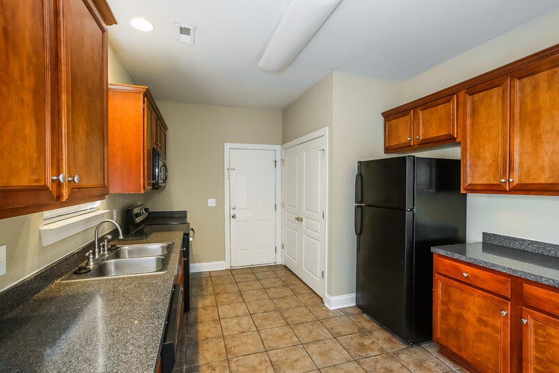 1,790/Mo, 3245 Elliot Jacob Ave Kannapolis, NC 28083 Kitchen View