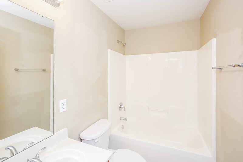 1,790/Mo, 3245 Elliot Jacob Ave Kannapolis, NC 28083 Main Bathroom View