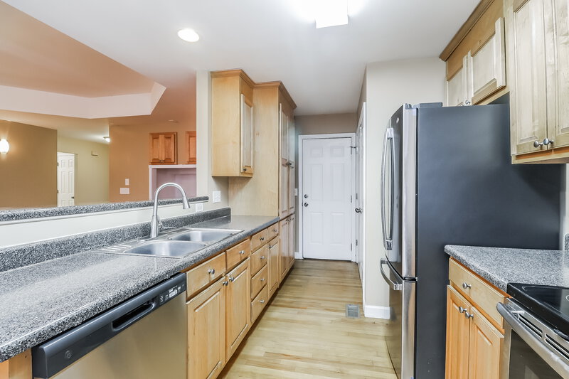 1,690/Mo, 2321 Wednesbury Ct Kannapolis, NC 28083 Kitchen View 2