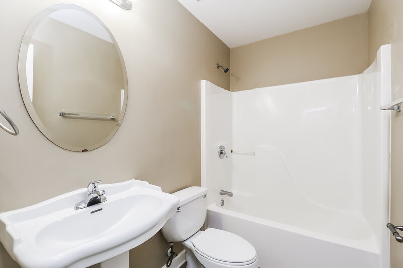 1,690/Mo, 2321 Wednesbury Ct Kannapolis, NC 28083 Bathroom View