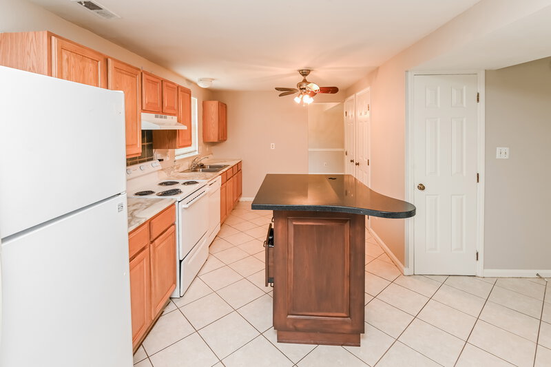 2,235/Mo, 3204 Old House Circle Matthews, NC 28105 Kitchen View