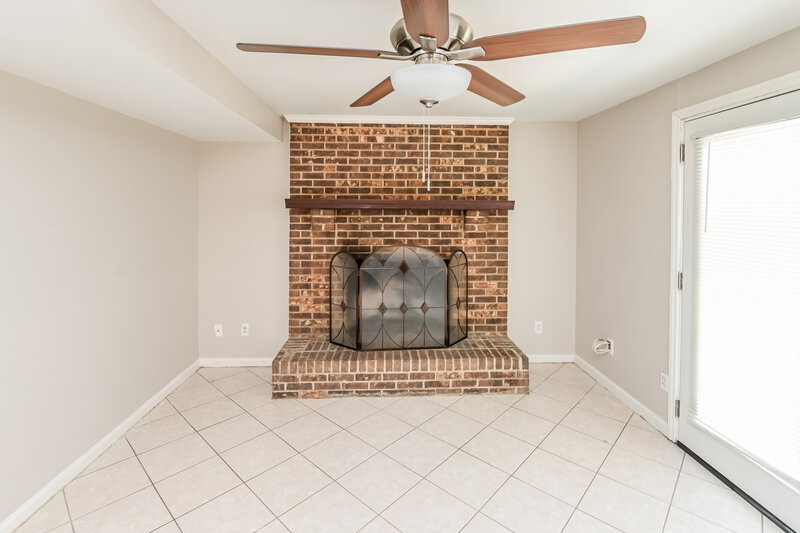2,235/Mo, 3204 Old House Circle Matthews, NC 28105 Family Room View