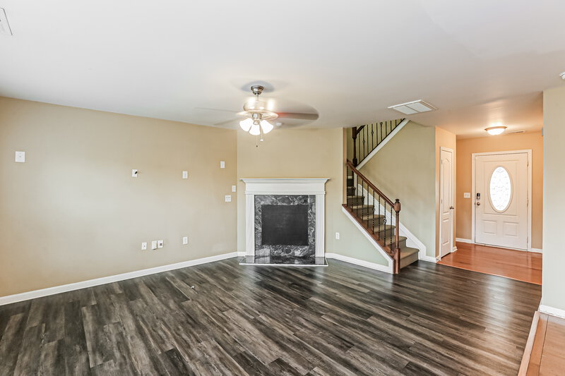 1,880/Mo, 4419 Mary Point Rd Monroe, NC 28110 Living Room View