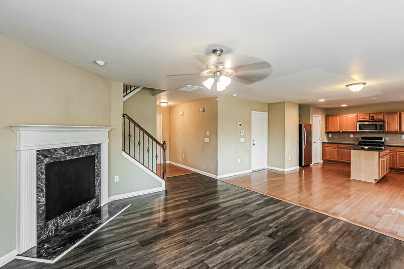 1,880/Mo, 4419 Mary Point Rd Monroe, NC 28110 Living Room View 2