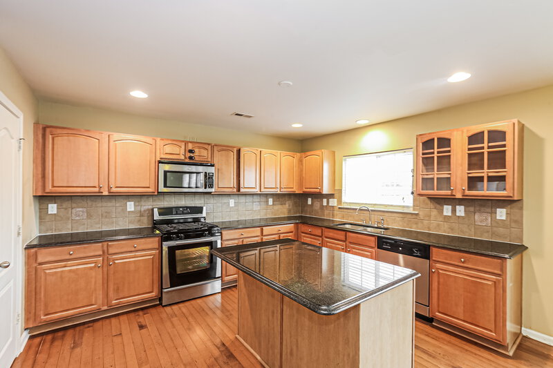 1,880/Mo, 4419 Mary Point Rd Monroe, NC 28110 Kitchen View