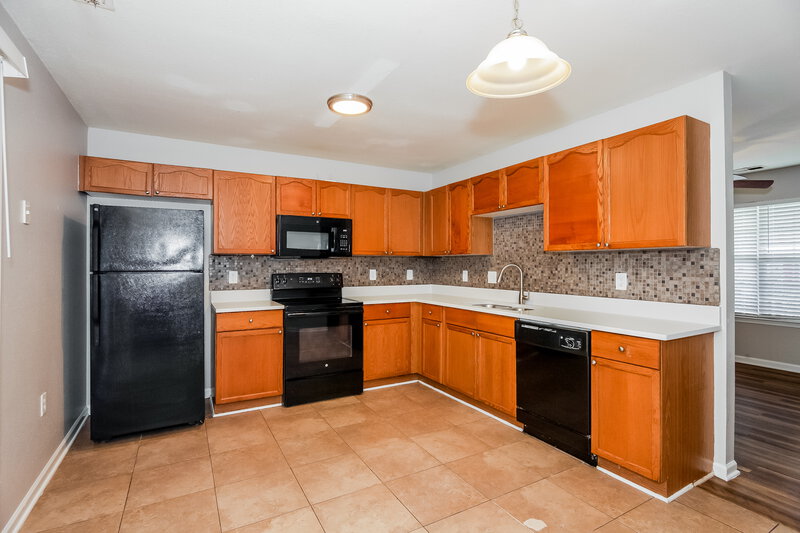 1,905/Mo, 2231 Gooseberry Rd Charlotte, NC 28208 Kitchen View