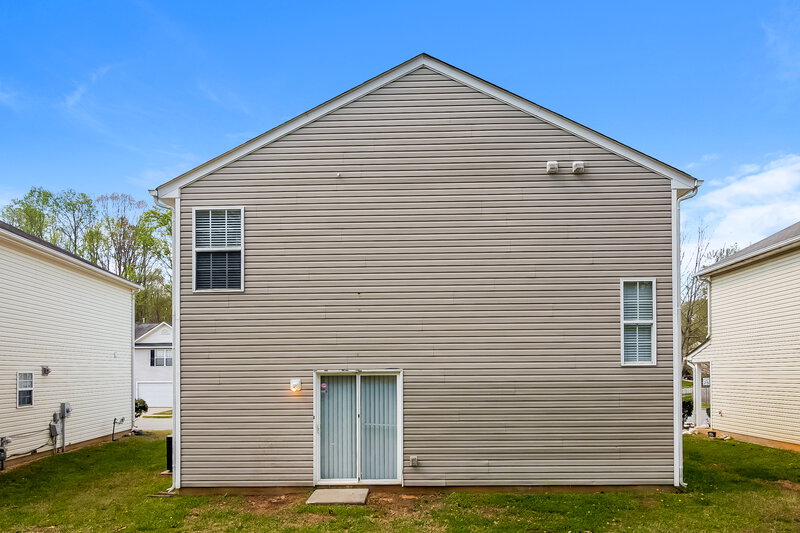 1,905/Mo, 2231 Gooseberry Rd Charlotte, NC 28208 Rear View
