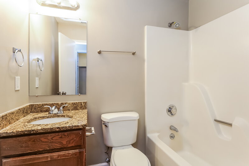 1,675/Mo, 7608 Morgense Pl Charlotte, NC 28212 Bathroom View