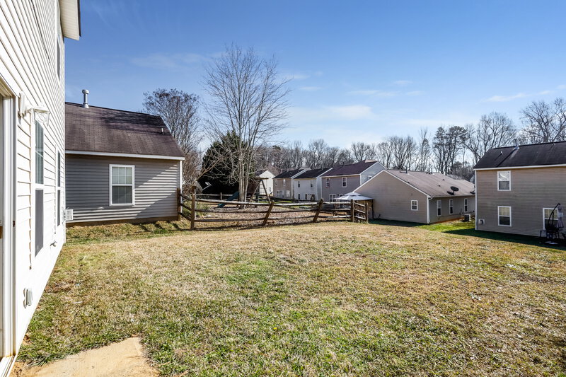 2,730/Mo, 5820 Wallace Ave Charlotte, NC 28212 Exterior View 2