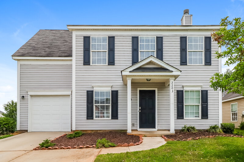 2,055/Mo, 2203 Pimpernel Rd Charlotte, NC 28213 External View