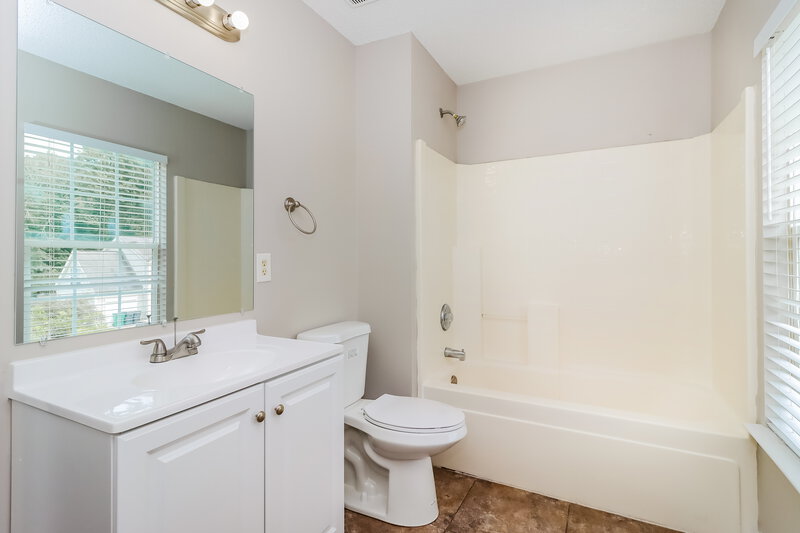 2,035/Mo, 2203 Pimpernel Rd Charlotte, NC 28213 Bathroom View