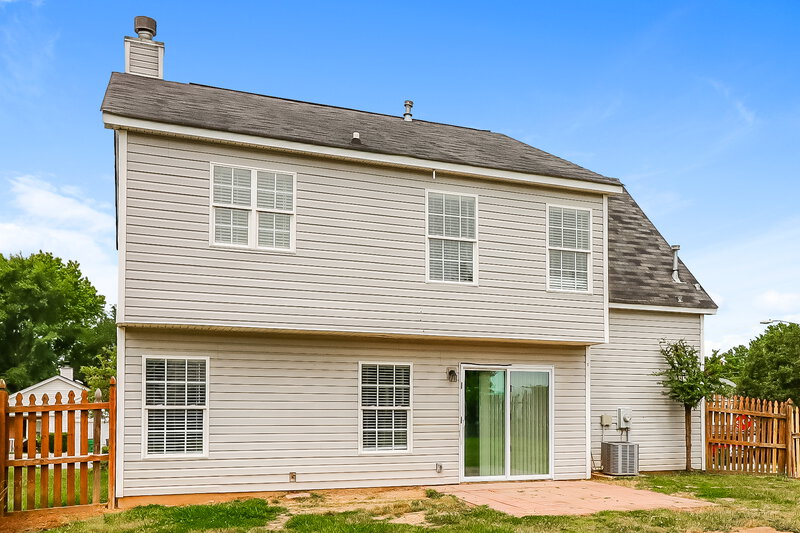 2,035/Mo, 2203 Pimpernel Rd Charlotte, NC 28213 Rear View 3
