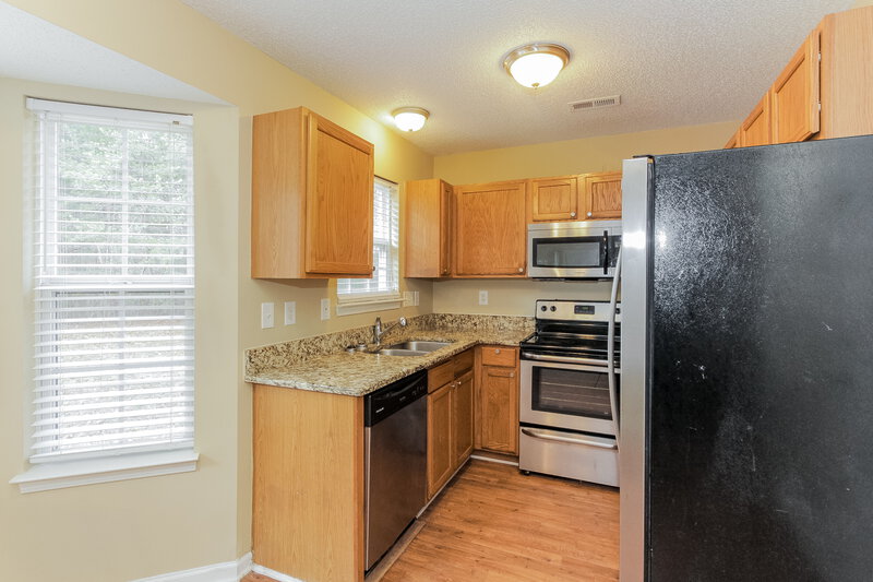 1,660/Mo, 2936 Westwinds Ct Charlotte, NC 28214 Kitchen View 2