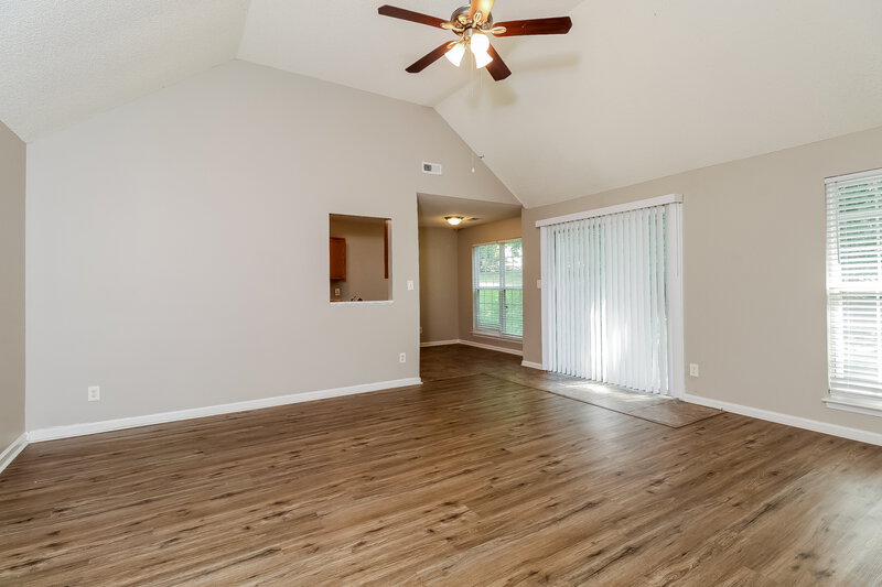 1,790/Mo, 7807 Lobilia Ln Charlotte, NC 28214 Living Room View 2