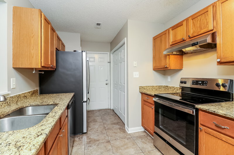 1,790/Mo, 7807 Lobilia Ln Charlotte, NC 28214 Kitchen View