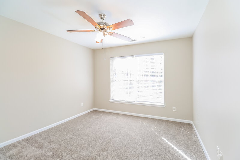 1,930/Mo, 7019 Indian Ridge Ln Charlotte, NC 28214 Main Bedroom View 2