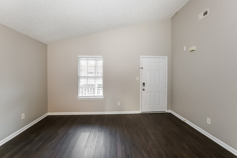 1,790/Mo, 12110 Stewarts Crossing Dr Charlotte, NC 28215 Living Room View 2