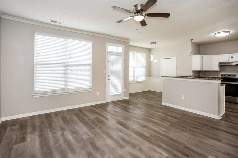 1,980/Mo, 4705 Fox Thorne Dr Charlotte, NC 28216 Living Room View 2