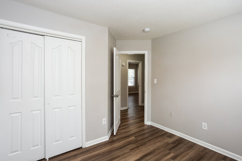 1,980/Mo, 4705 Fox Thorne Dr Charlotte, NC 28216 Bedroom View 2