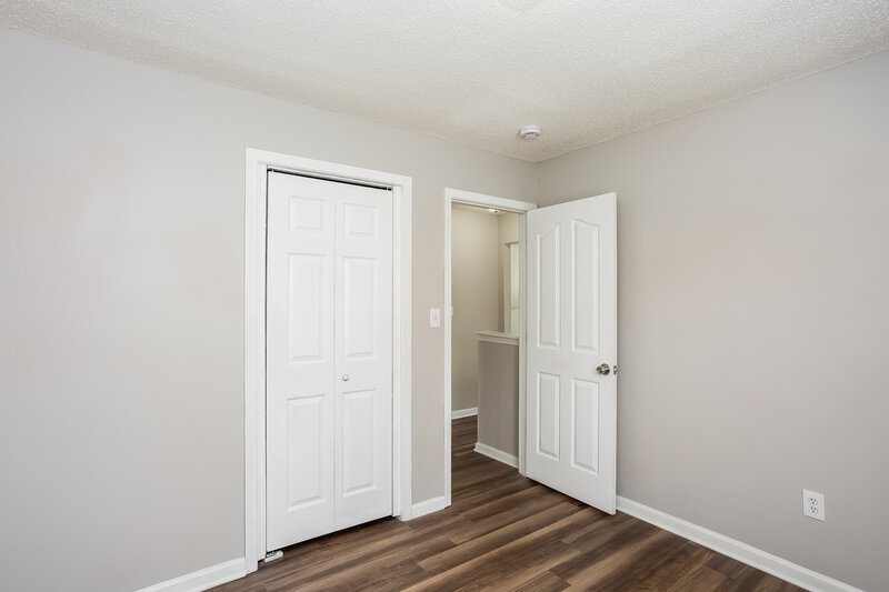 1,980/Mo, 4705 Fox Thorne Dr Charlotte, NC 28216 Bedroom View 4