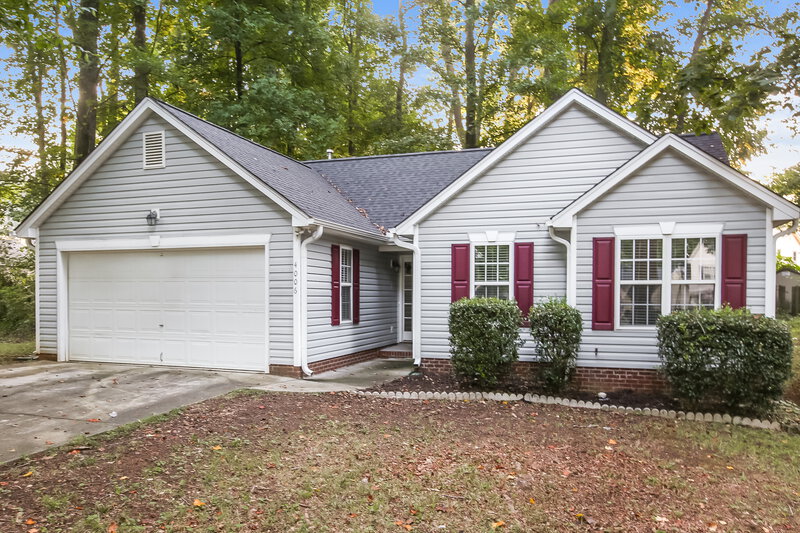 1,970/Mo, 4006 Craven Hill Dr Charlotte, NC 28216 Front View 2