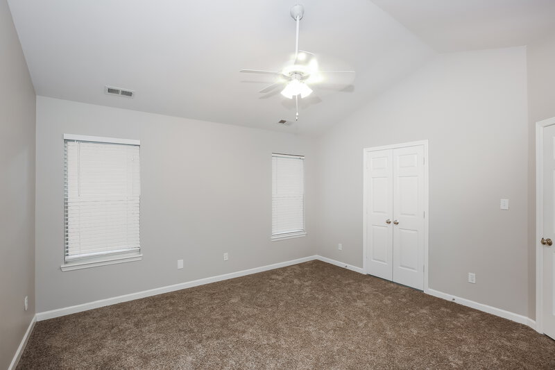 1,970/Mo, 4006 Craven Hill Dr Charlotte, NC 28216 Main Bedroom View 2