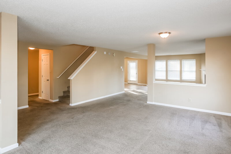 2,050/Mo, 6420 Dillard Ridge Dr Charlotte, NC 28216 Living Room View