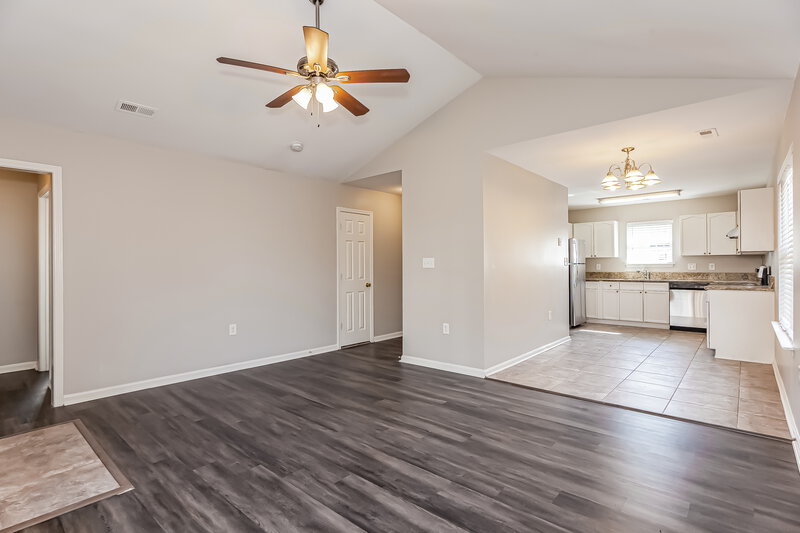 1,790/Mo, 1315 Braveheart Ln Charlotte, NC 28216 Living Room View 2