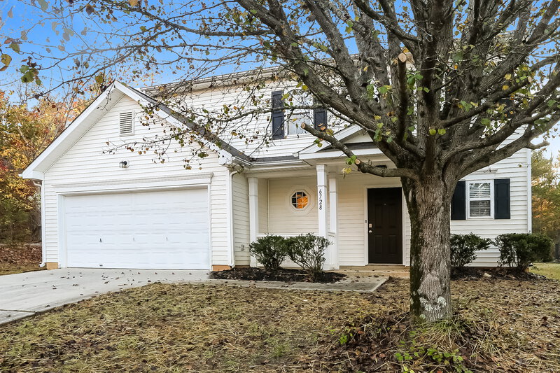 1,800/Mo, 6728 Commack Dr Charlotte, NC 28216 Front View 2