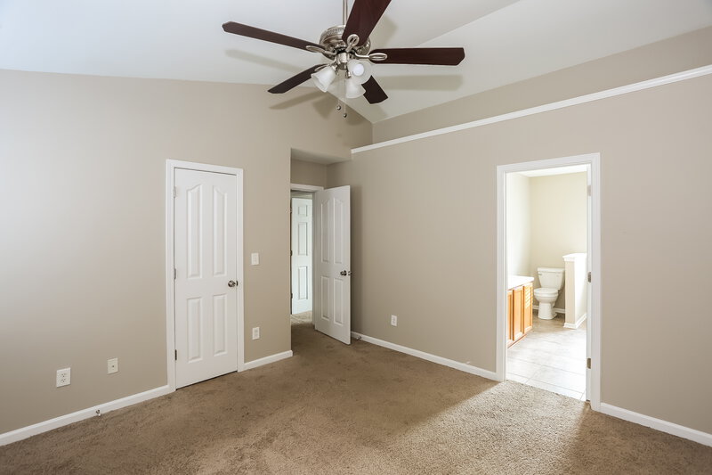 1,800/Mo, 6728 Commack Dr Charlotte, NC 28216 Main Bedroom View