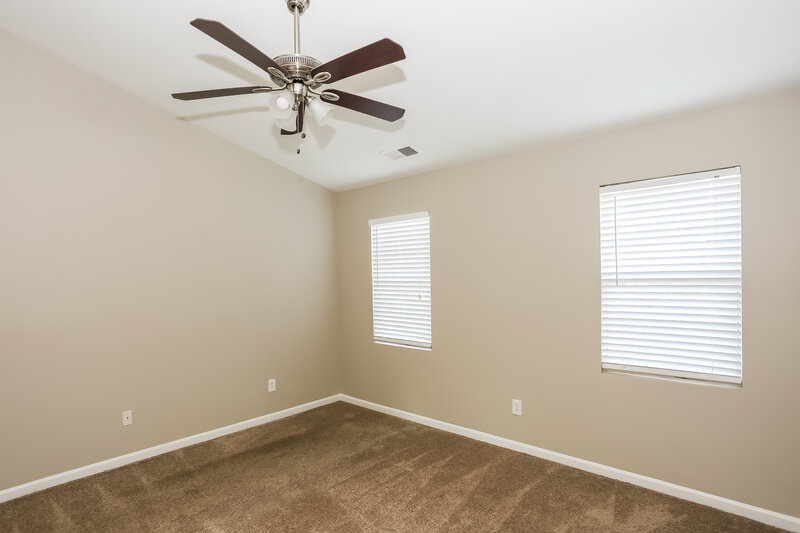 1,800/Mo, 6728 Commack Dr Charlotte, NC 28216 Main Bedroom View 2