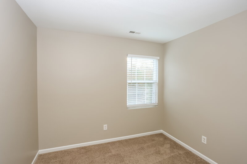 1,800/Mo, 6728 Commack Dr Charlotte, NC 28216 Bedroom View 4