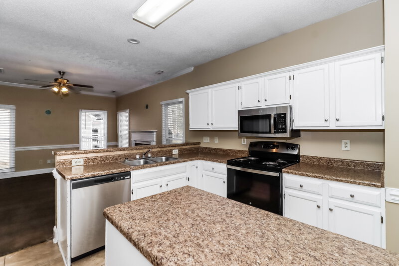 2,120/Mo, 7421 Trotter Rd Charlotte, NC 28216 Misc View 7