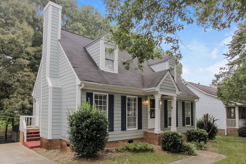 2,000/Mo, 8307 Houndstooth Dr Charlotte, NC 28227 Front View 2