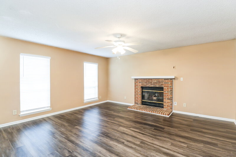 1,955/Mo, 8307 Houndstooth Dr Charlotte, NC 28227 Living Room View