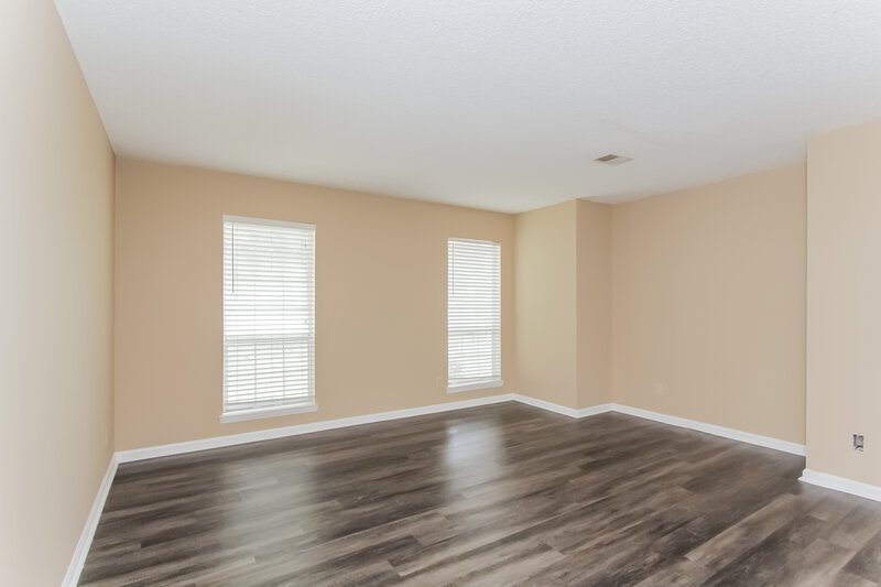 2,000/Mo, 8307 Houndstooth Dr Charlotte, NC 28227 Living Room View 3