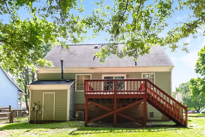 1,955/Mo, 8307 Houndstooth Dr Charlotte, NC 28227 Rear View