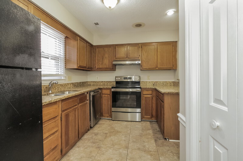 1,705/Mo, 6201 Rockshire Dr Charlotte, NC 28227 Kitchen View