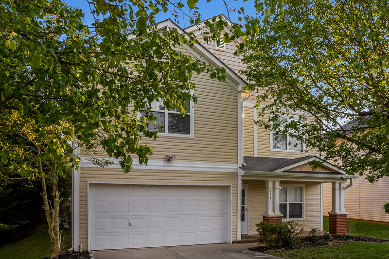 2,105/Mo, 1530 Ladora Dr Charlotte, NC 28262 Front View