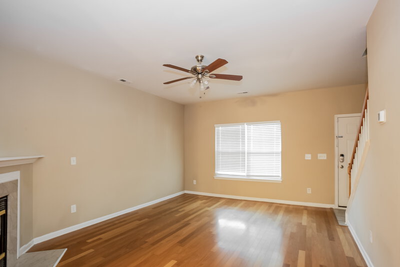 2,105/Mo, 1530 Ladora Dr Charlotte, NC 28262 Living Room View