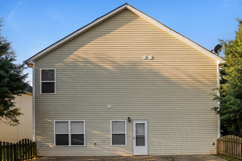 2,105/Mo, 1530 Ladora Dr Charlotte, NC 28262 Rear View