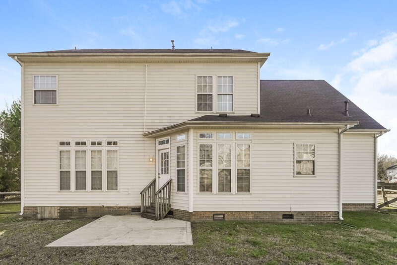 2,705/Mo, 3826 Green Pasture Rd Charlotte, NC 28269 Rear View