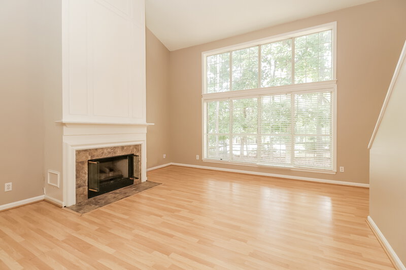 2,350/Mo, 6020 Skyline Dr Charlotte, NC 28269 Living Room View