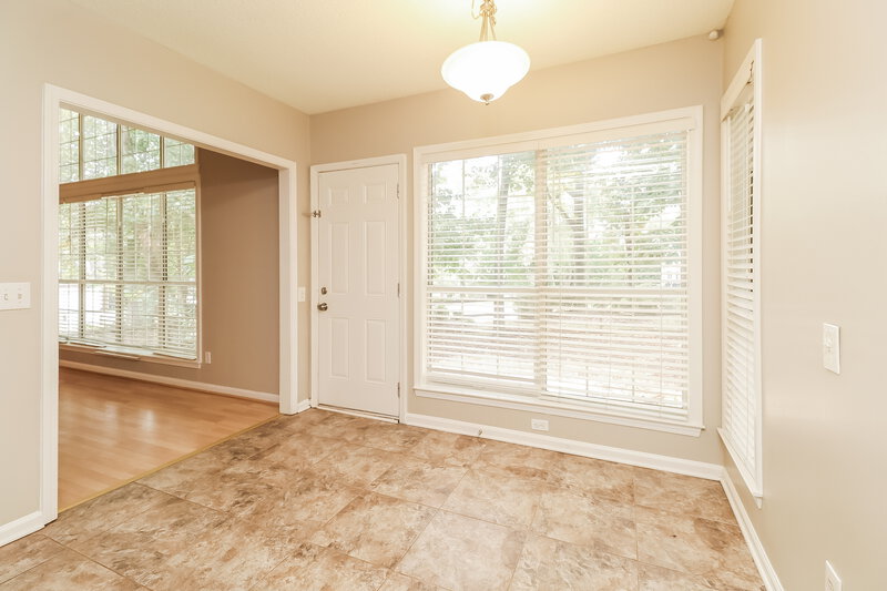 2,350/Mo, 6020 Skyline Dr Charlotte, NC 28269 Breakfast Nook View