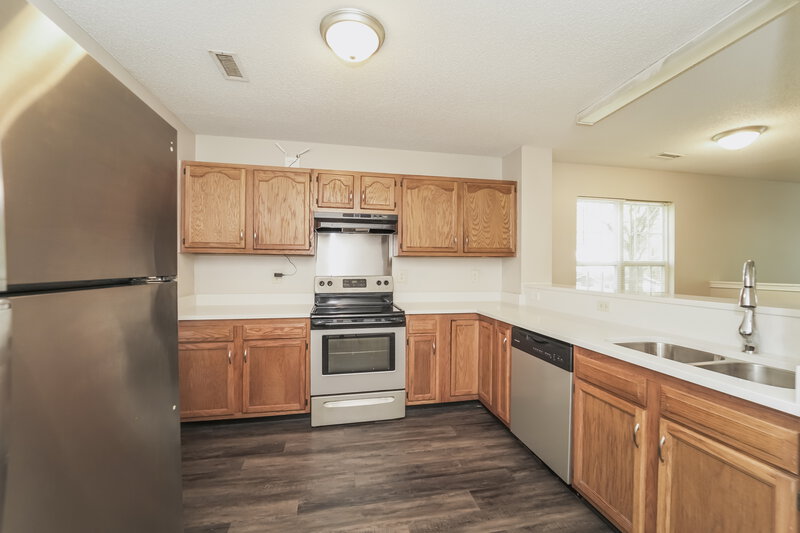 1,585/Mo, 5625 Patton St Charlotte, NC 28269 Kitchen View 2