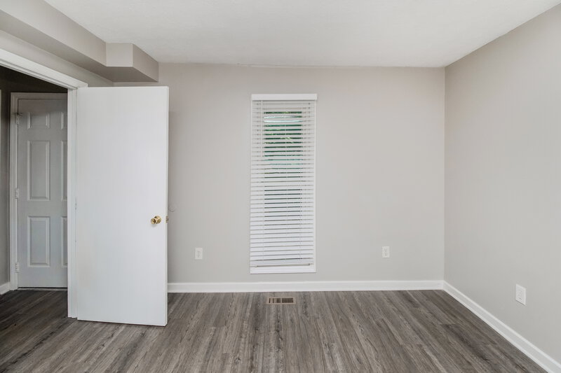 2,500/Mo, 3801 Davis Ln Charlotte, NC 28269 Bedroom View