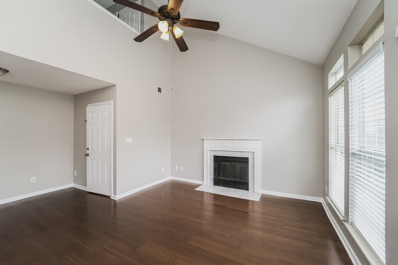 1,920/Mo, 8417 Redstone View Dr Charlotte, NC 28269 Living Room View 2