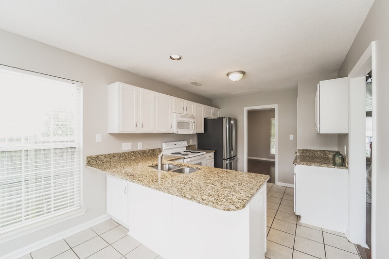 1,920/Mo, 8417 Redstone View Dr Charlotte, NC 28269 Kitchen View