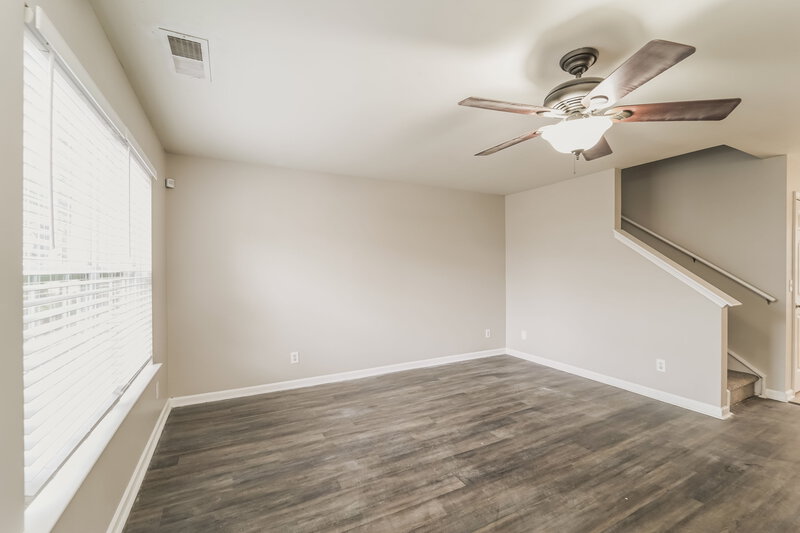 1,775/Mo, 7511 Eben Dr Charlotte, NC 28269 Living Room View