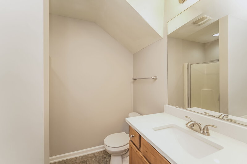 1,775/Mo, 7511 Eben Dr Charlotte, NC 28269 Main Bathroom View